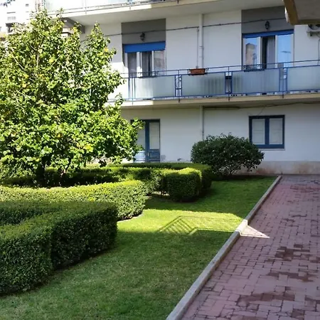 Tora House Катанія